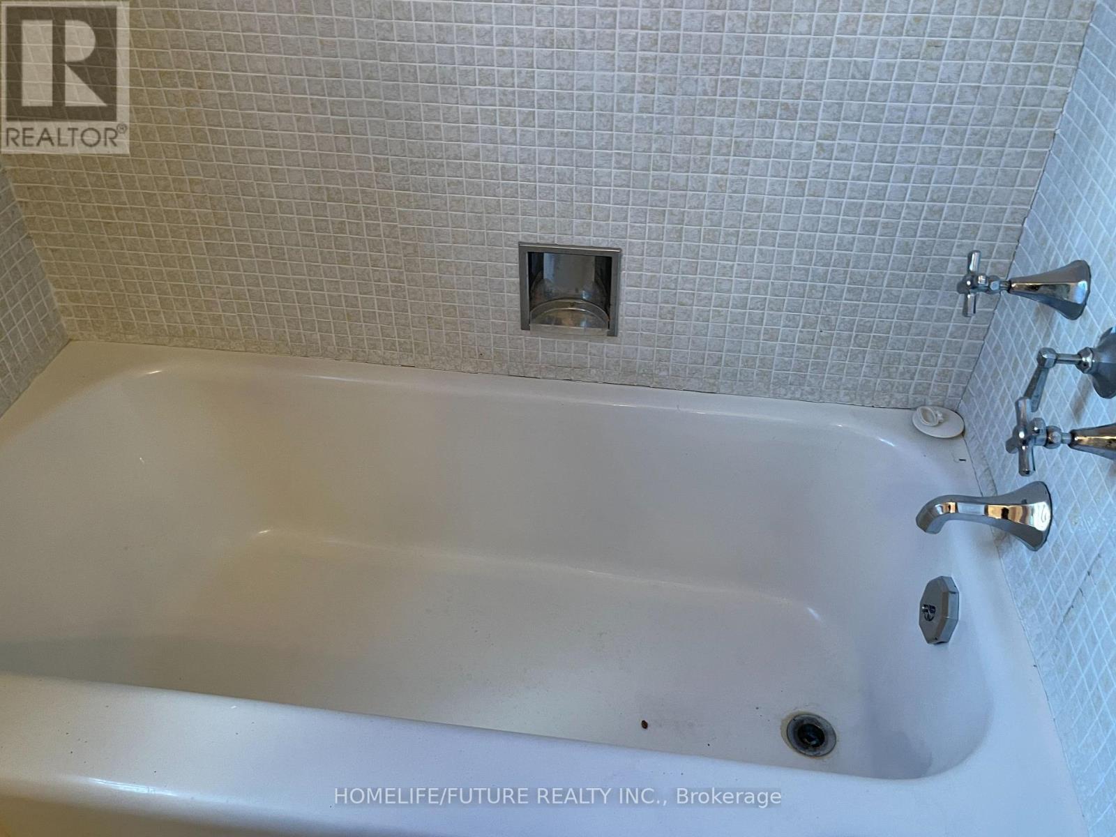 7 Karnwood Drive, Toronto, Ontario  M1L 2Z2 - Photo 5 - E12547508