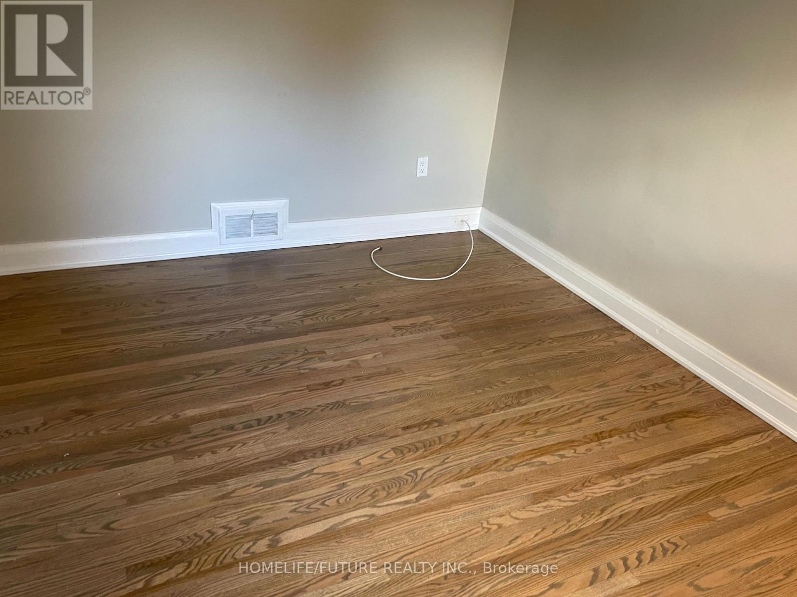 7 Karnwood Drive, Toronto, Ontario  M1L 2Z2 - Photo 6 - E12547508