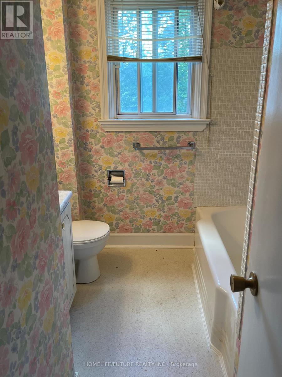 7 Karnwood Drive, Toronto, Ontario  M1L 2Z2 - Photo 7 - E12547508