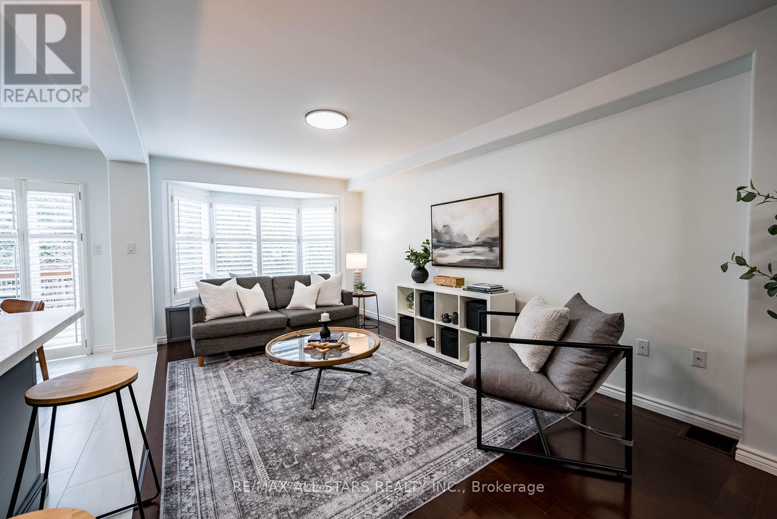 153 Dougherty Crescent, Whitchurch-Stouffville, Ontario L4A 0A7 - Photo 11 - N12547516