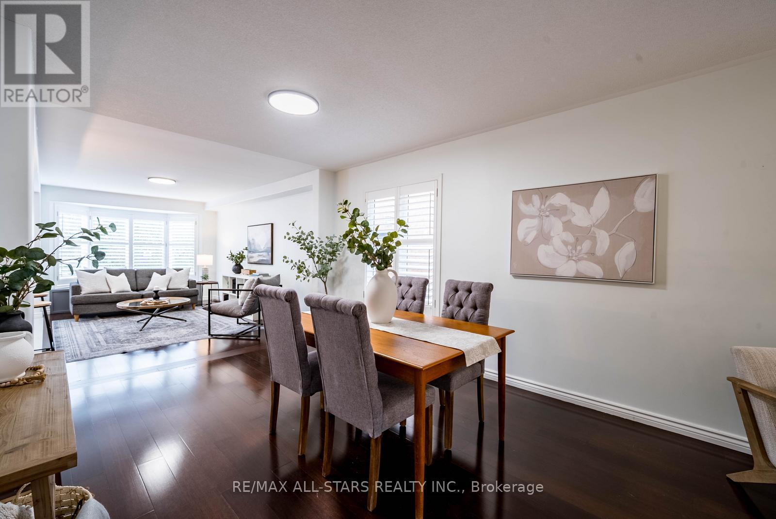 153 Dougherty Crescent, Whitchurch-Stouffville, Ontario L4A 0A7 - Photo 8 - N12547516