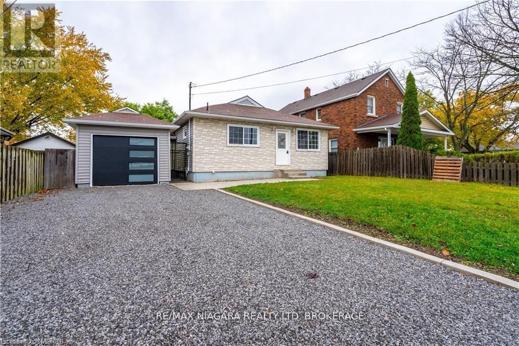 Main - 7121 Dorchester Road, Niagara Falls, Ontario L2G 5V7 - Photo 2 - X12547570