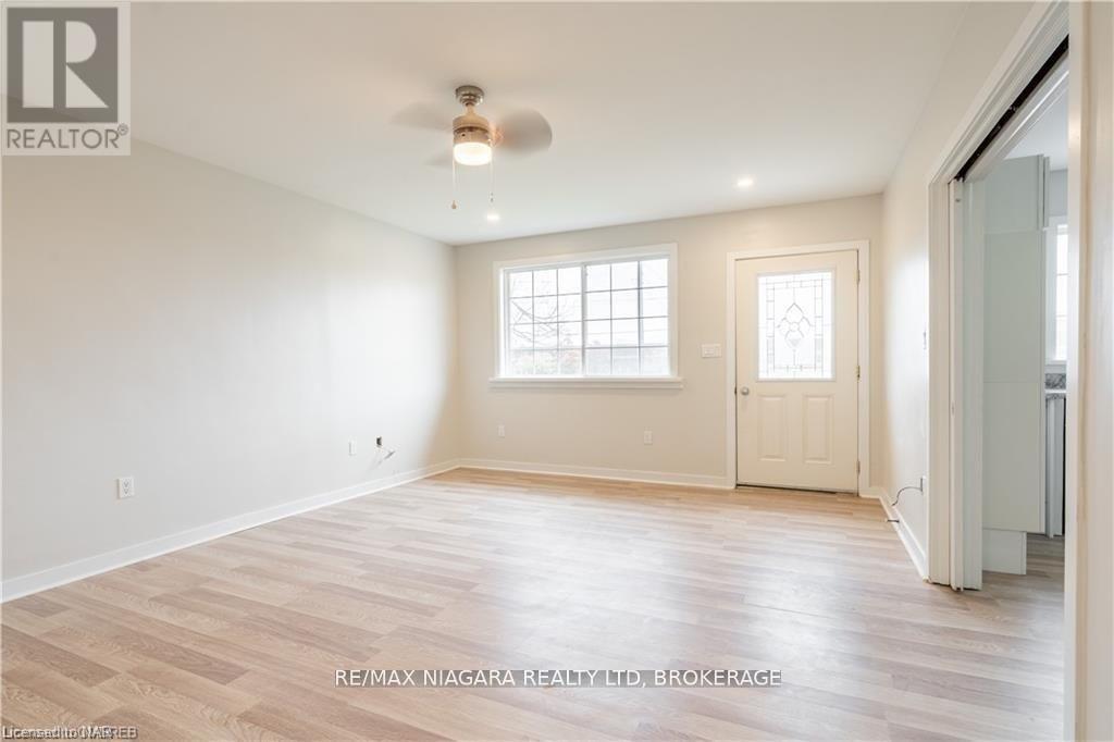 Main - 7121 Dorchester Road, Niagara Falls, Ontario L2G 5V7 - Photo 4 - X12547570