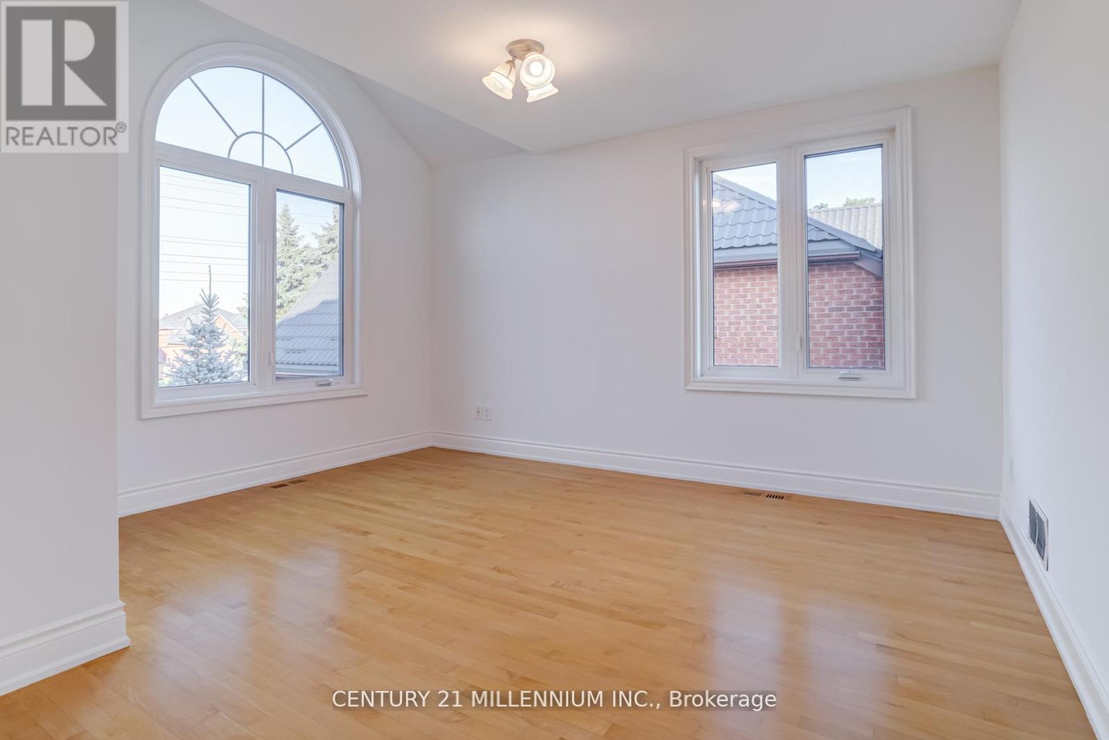 5230 Creditview Road, Mississauga, Ontario  L6W 2B3 - Photo 28 - W12547518