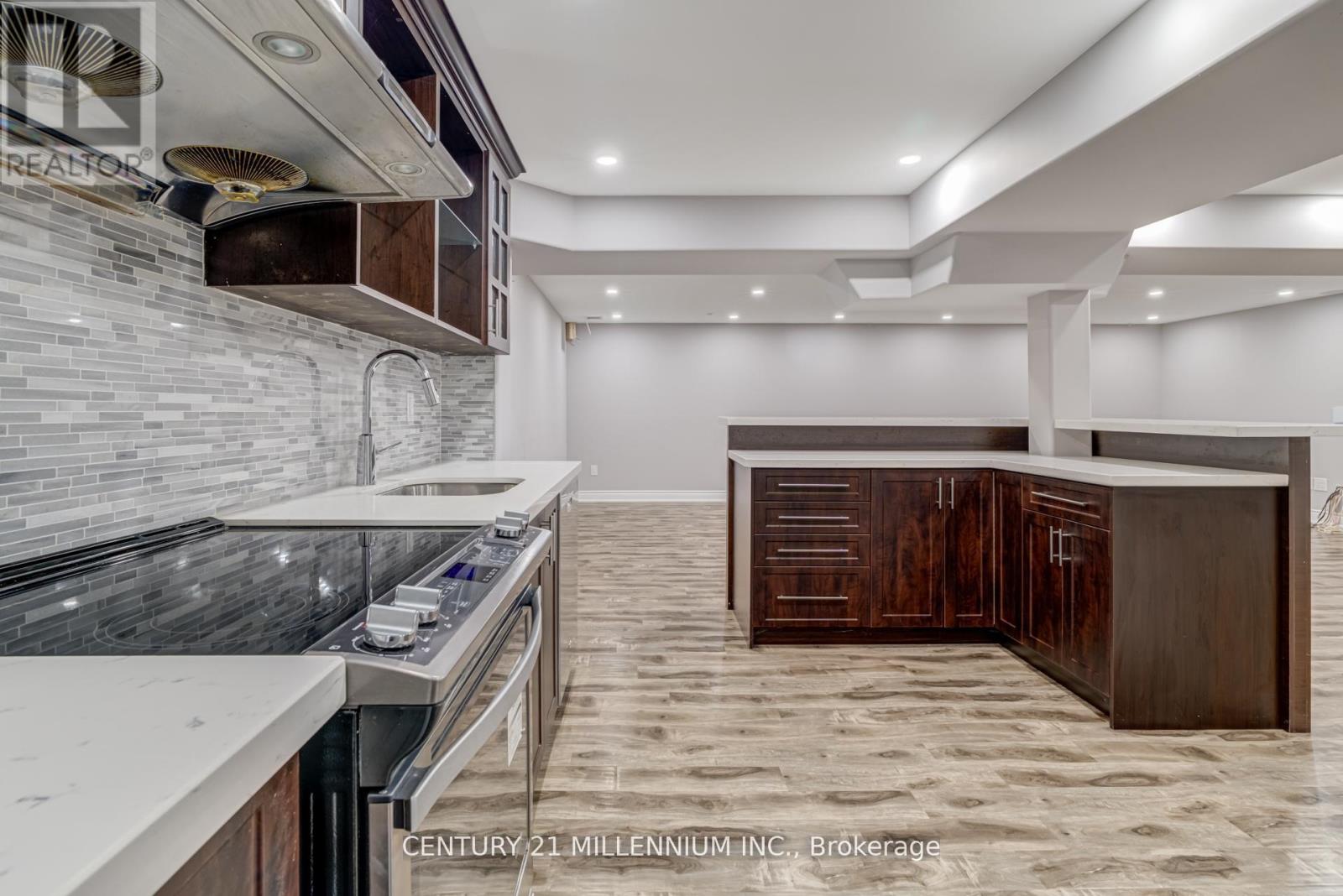 5230 Creditview Road, Mississauga, Ontario  L6W 2B3 - Photo 37 - W12547518