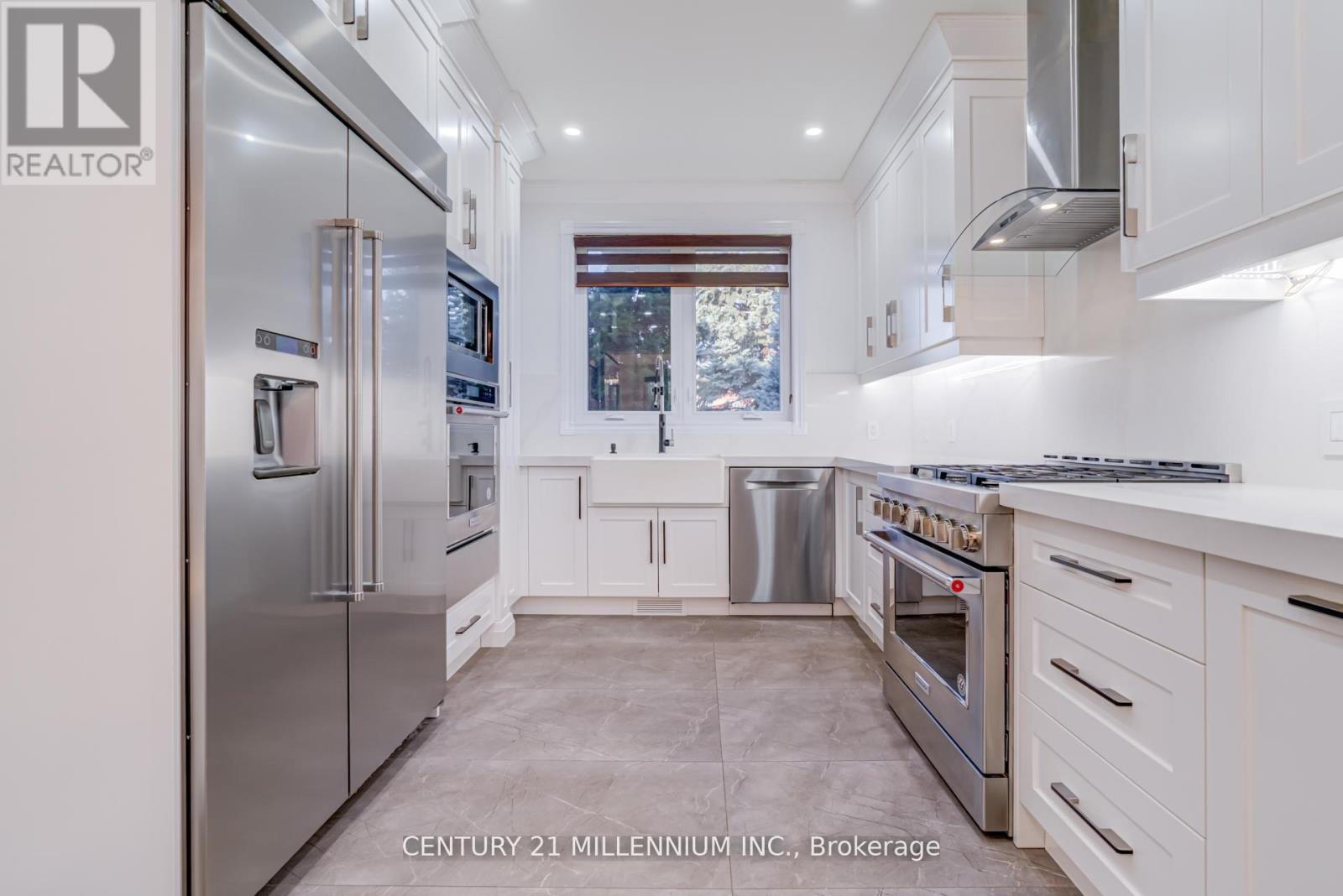 5230 Creditview Road, Mississauga, Ontario  L6W 2B3 - Photo 9 - W12547518