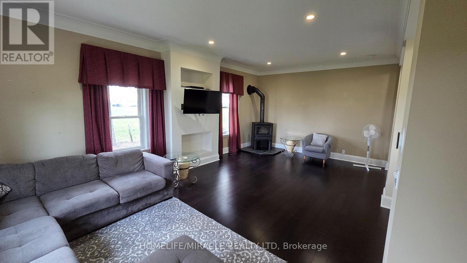 12380 Torbram Road, Caledon, Ontario  L7C 2S6 - Photo 5 - W12547526