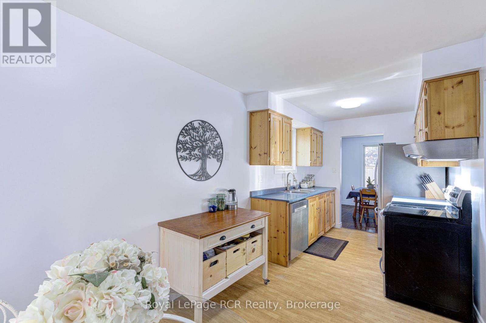 501 Beaver Court, Milton, Ontario  L9T 4A7 - Photo 11 - W12547552