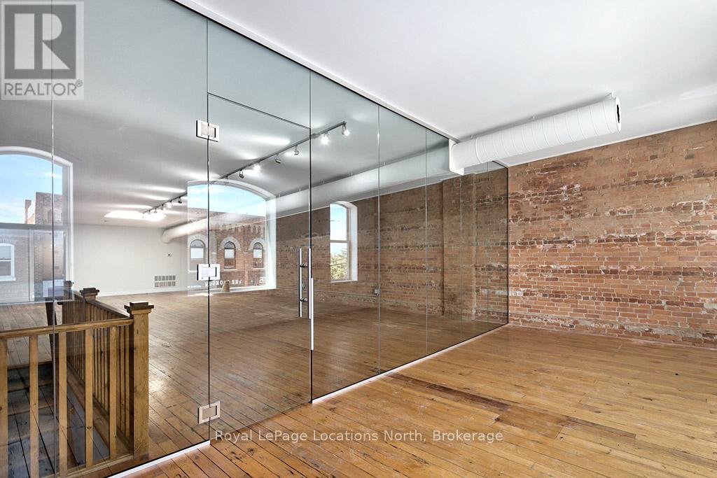 8 Bruce Street S, Blue Mountains, Ontario  N0H 2P0 - Photo 11 - X12547576