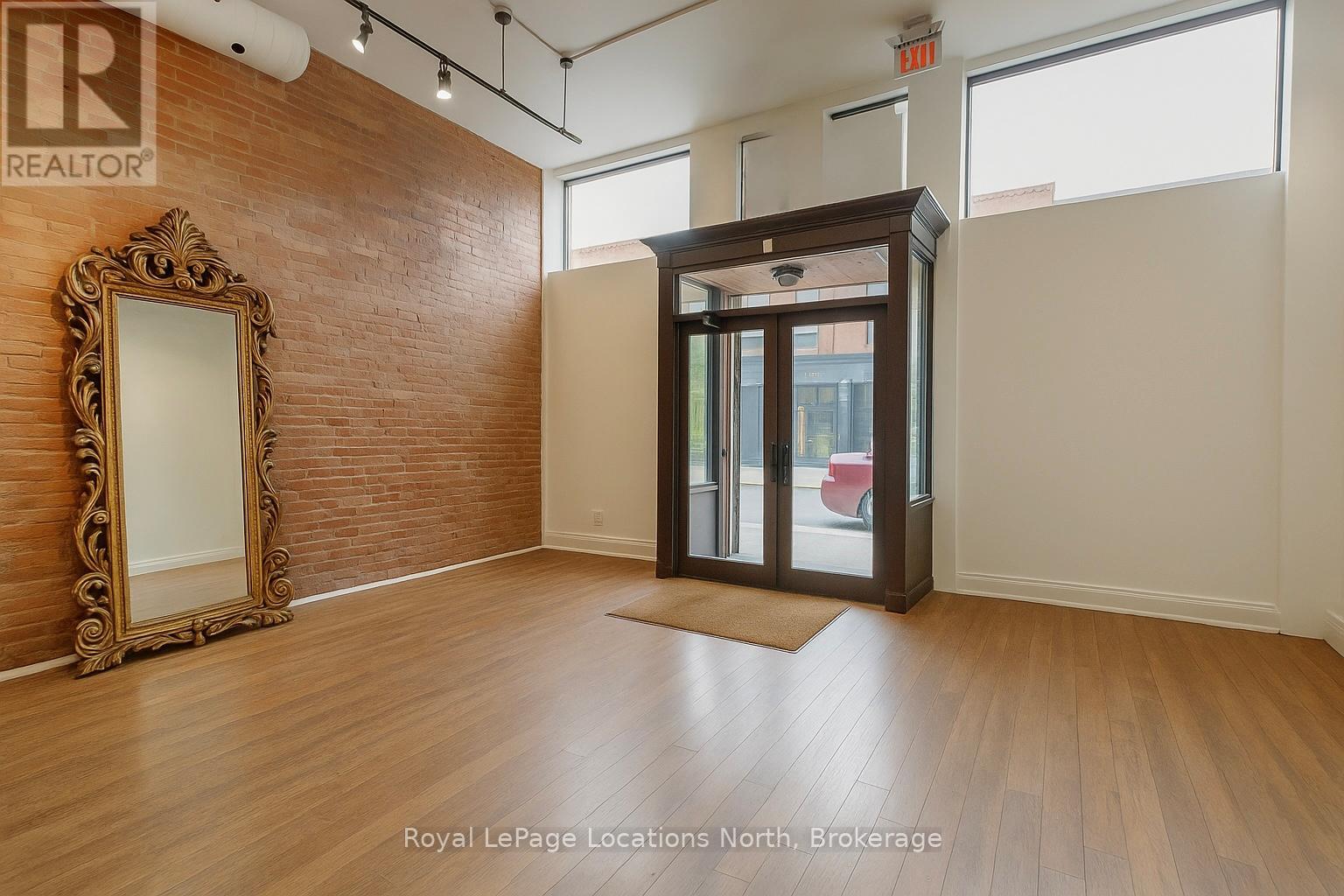 8 Bruce Street S, Blue Mountains, Ontario  N0H 2P0 - Photo 17 - X12547576