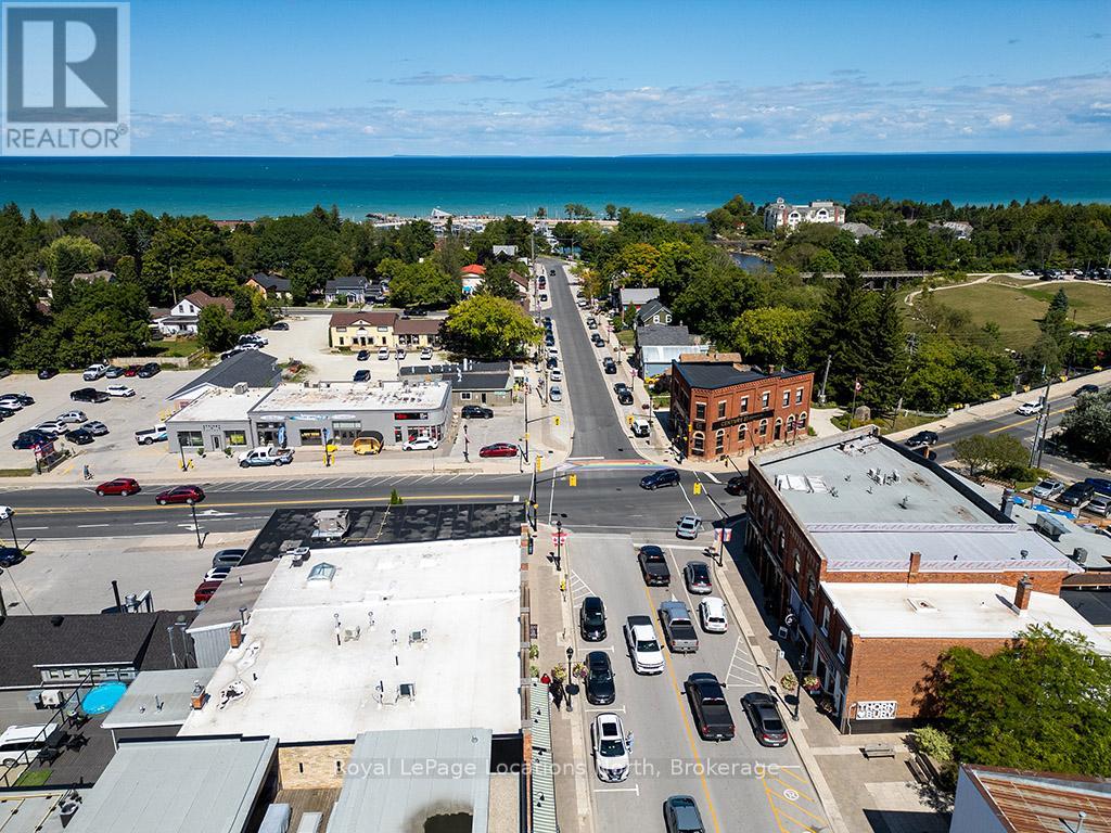 8 Bruce Street S, Blue Mountains, Ontario  N0H 2P0 - Photo 3 - X12547576