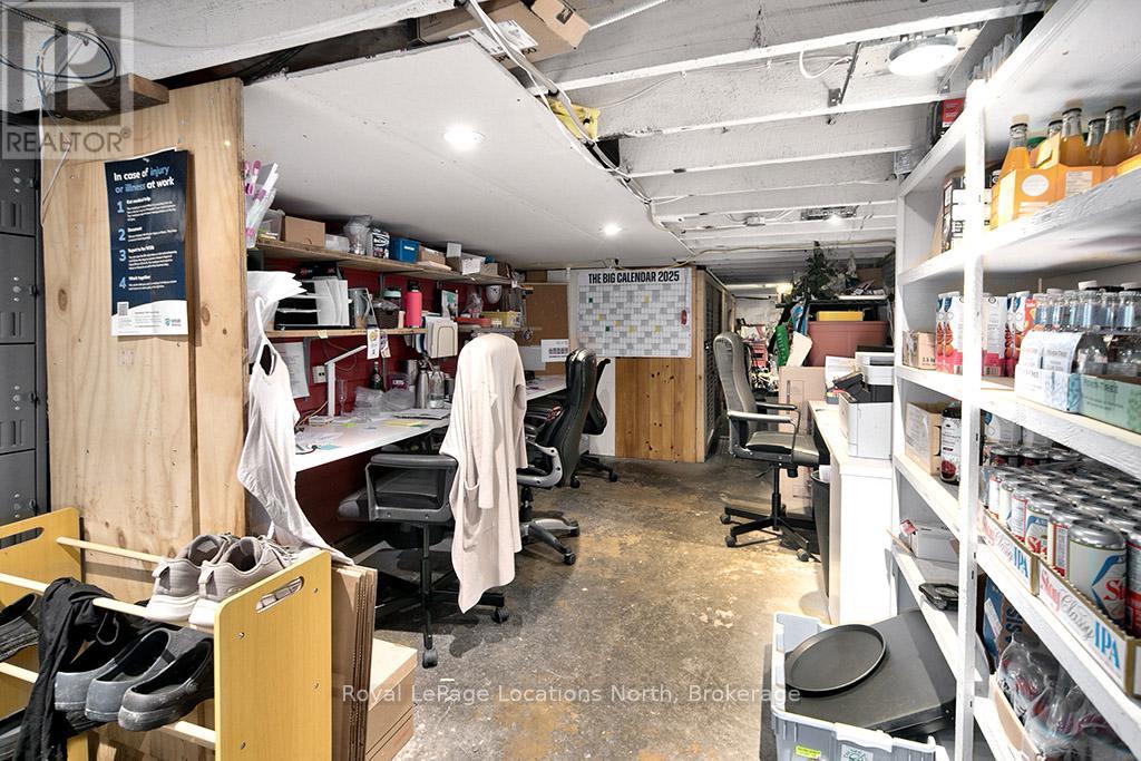 8 Bruce Street S, Blue Mountains, Ontario  N0H 2P0 - Photo 32 - X12547576