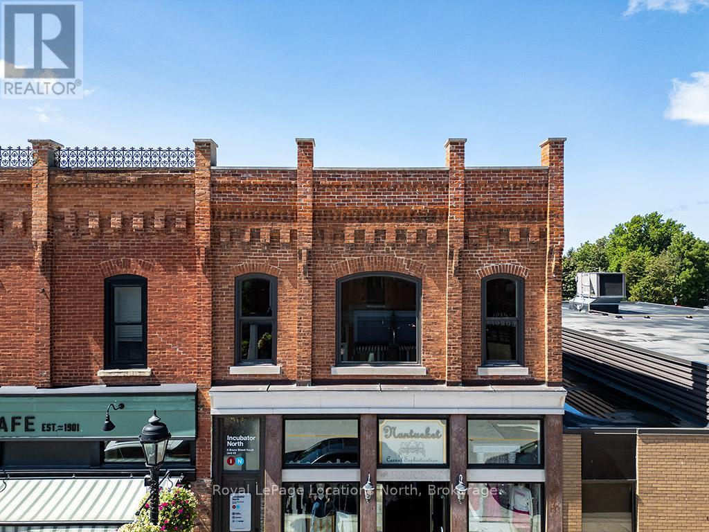 8 Bruce Street S, Blue Mountains, Ontario  N0H 2P0 - Photo 5 - X12547576