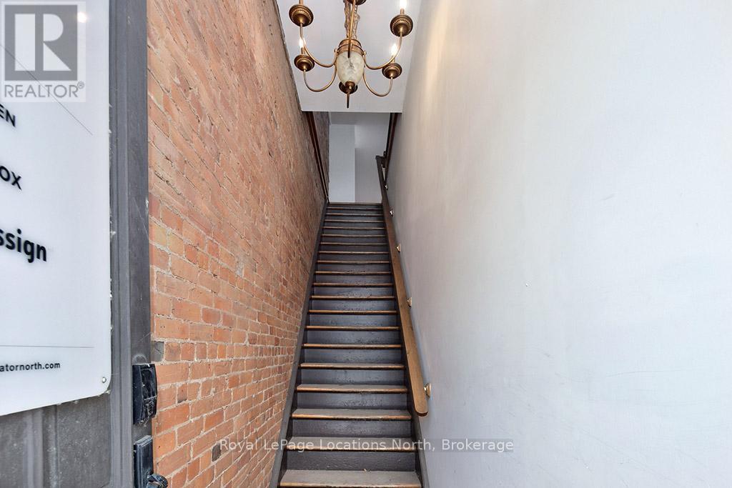 8 Bruce Street S, Blue Mountains, Ontario  N0H 2P0 - Photo 6 - X12547576