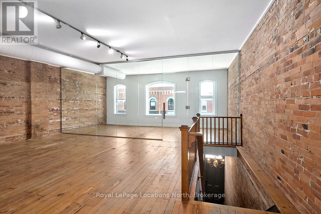 8 Bruce Street S, Blue Mountains, Ontario  N0H 2P0 - Photo 7 - X12547576