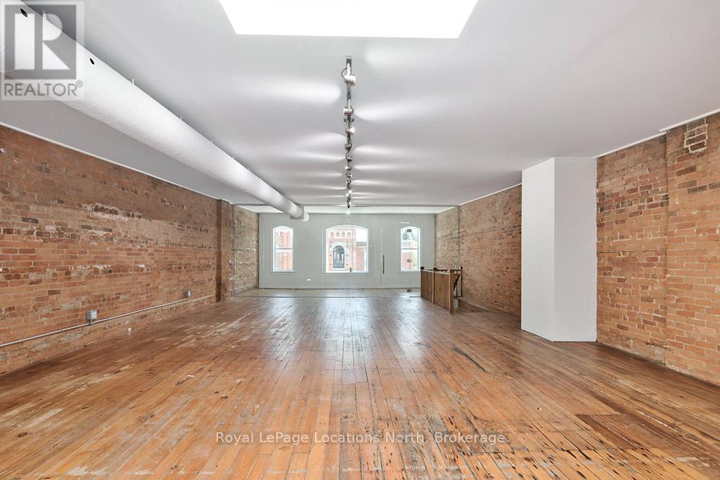 8 Bruce Street S, Blue Mountains, Ontario  N0H 2P0 - Photo 8 - X12547576