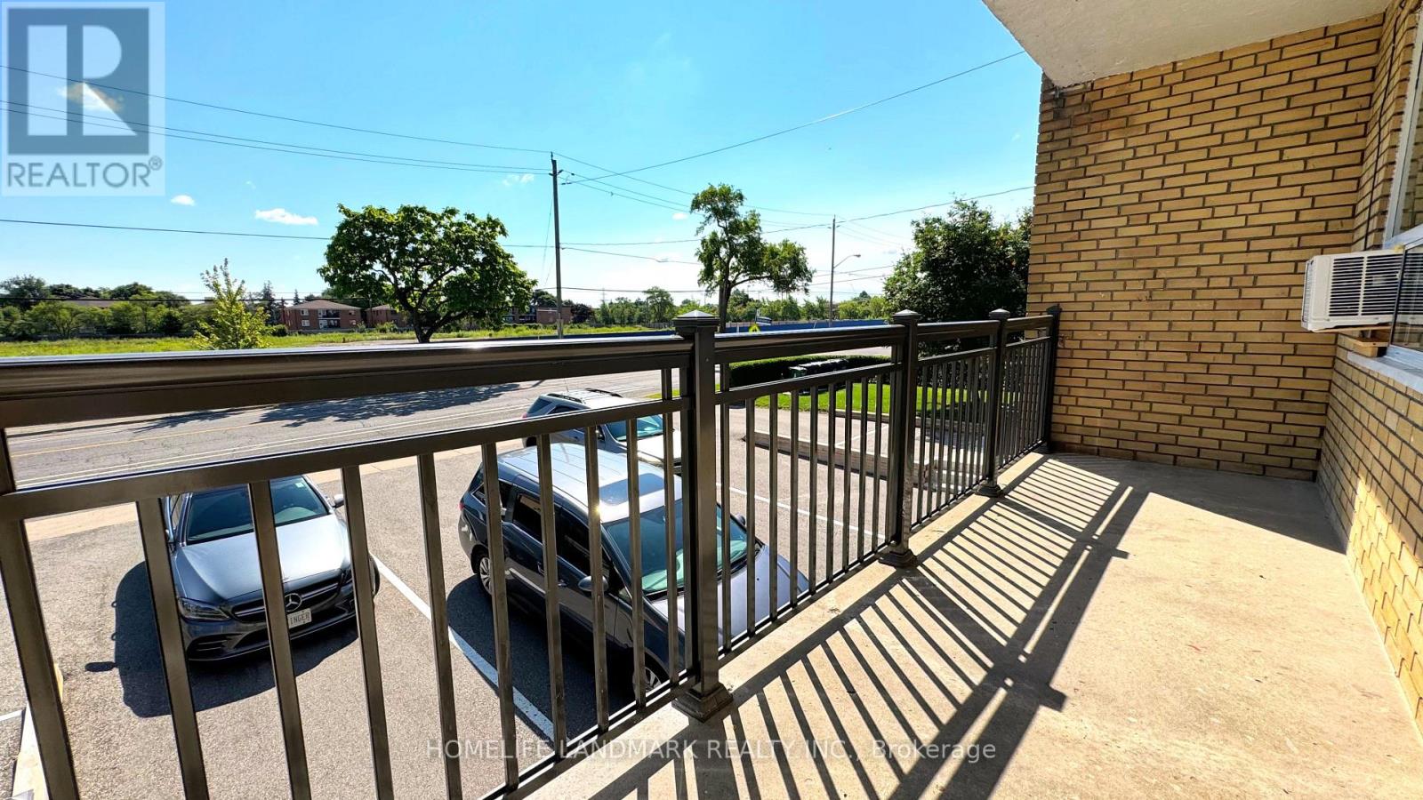 242 Wilmington Avenue, Toronto, Ontario  M3H 5K3 - Photo 12 - C12544886