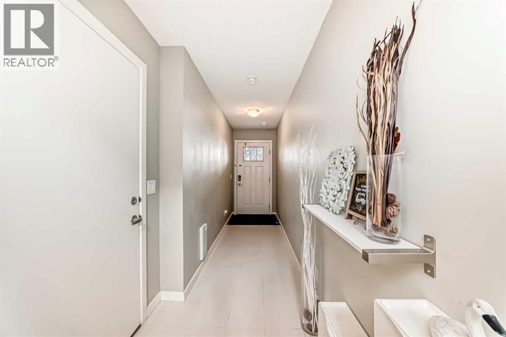 84 Copperstone Villas Se, Calgary, Alberta  T2Z 5E3 - Photo 2 - A2266206