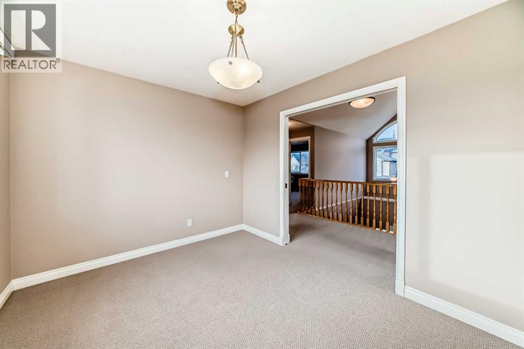 60 Hidden Creek Road Nw, Calgary, Alberta  T3A 6E7 - Photo 28 - A2269268