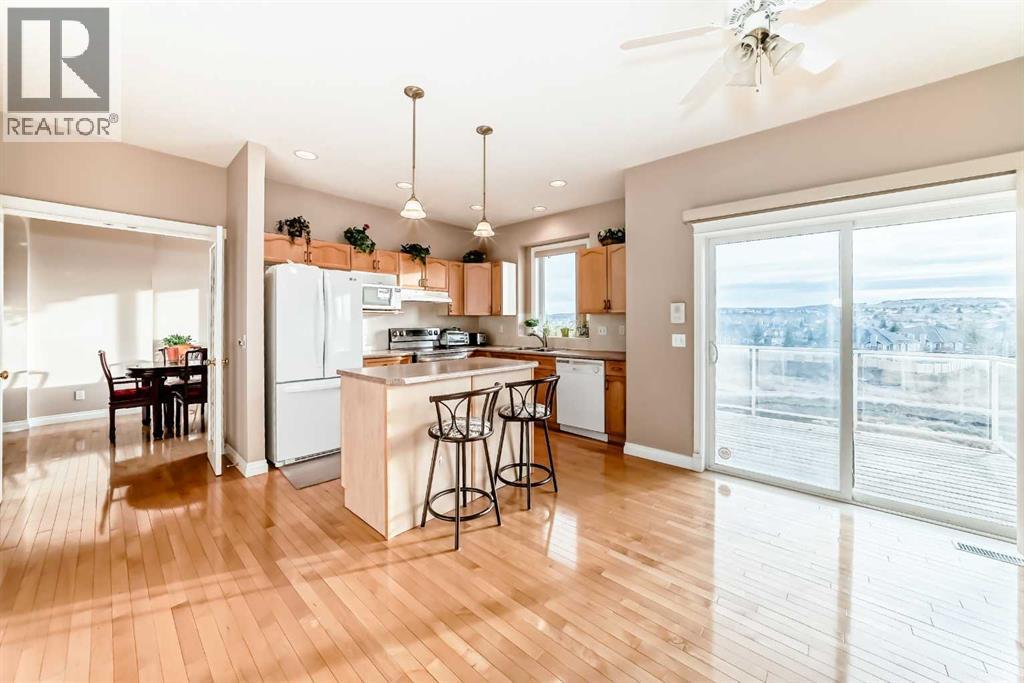 60 Hidden Creek Road Nw, Calgary, Alberta  T3A 6E7 - Photo 9 - A2269268