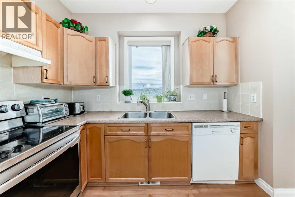 60 Hidden Creek Road Nw, Calgary, Alberta  T3A 6E7 - Photo 10 - A2269268