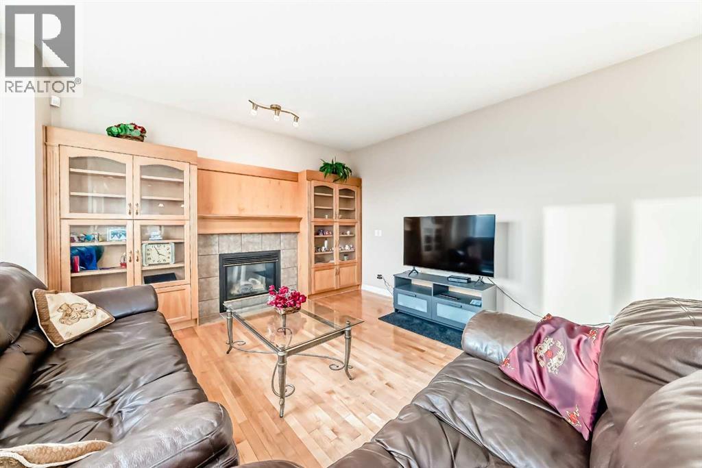 60 Hidden Creek Road Nw, Calgary, Alberta  T3A 6E7 - Photo 6 - A2269268