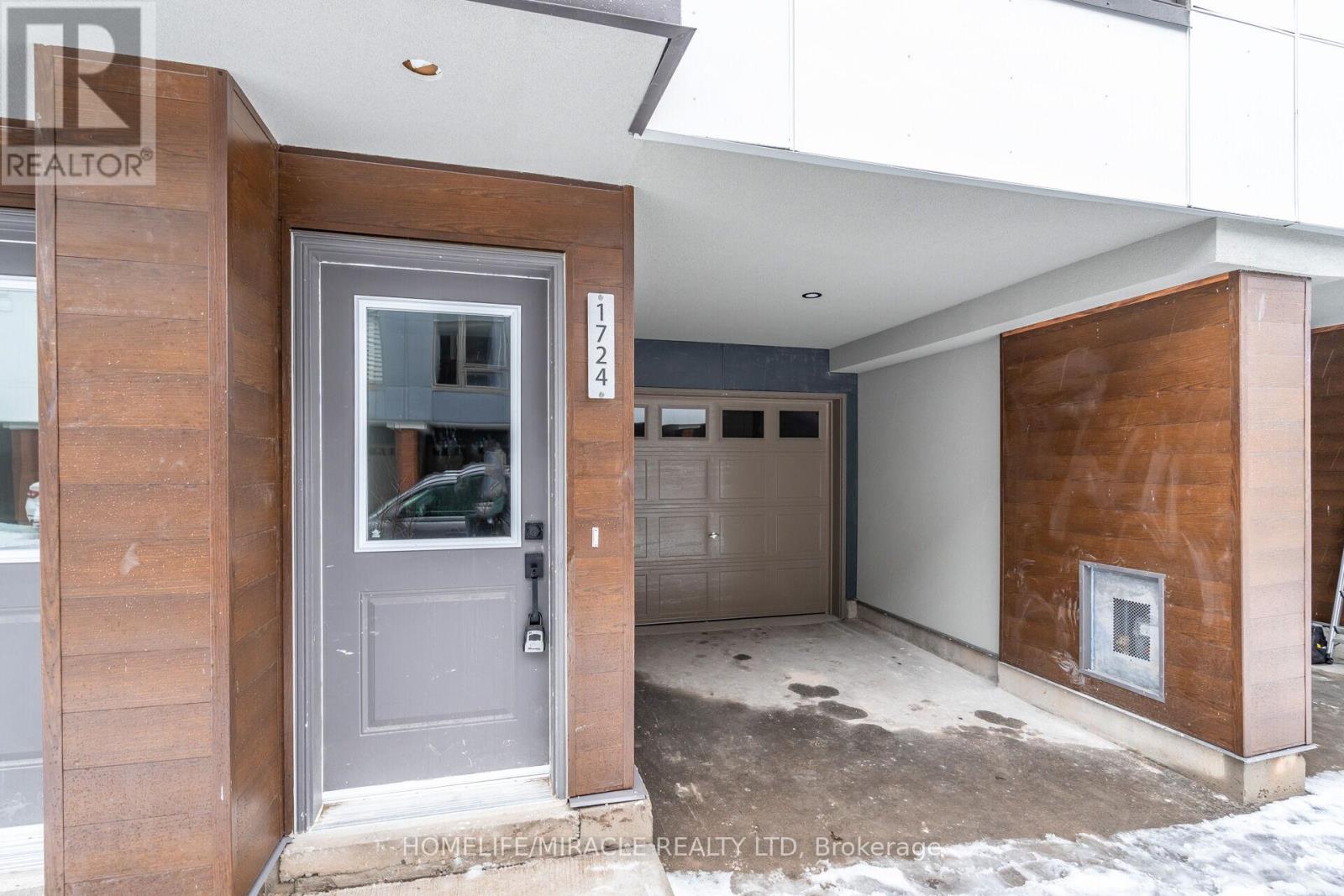 1724 Pleasure Valley Path, Oshawa, Ontario  L1G 0E3 - Photo 3 - E12547534