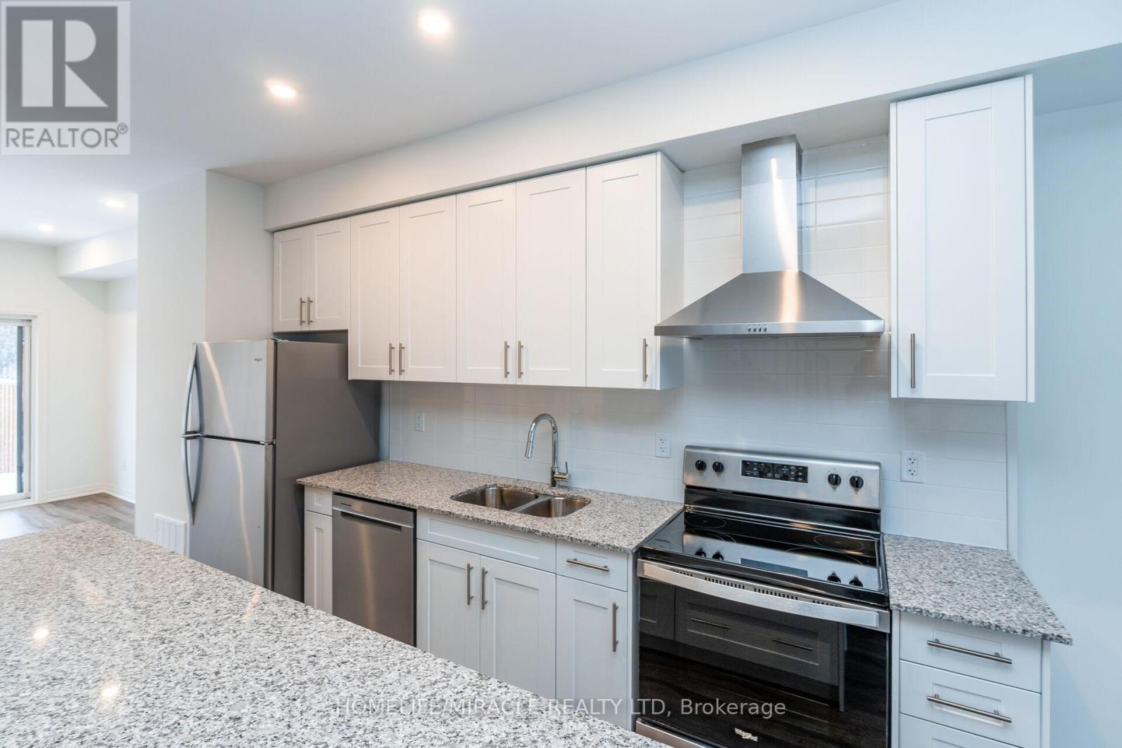 1724 Pleasure Valley Path, Oshawa, Ontario  L1G 0E3 - Photo 7 - E12547534