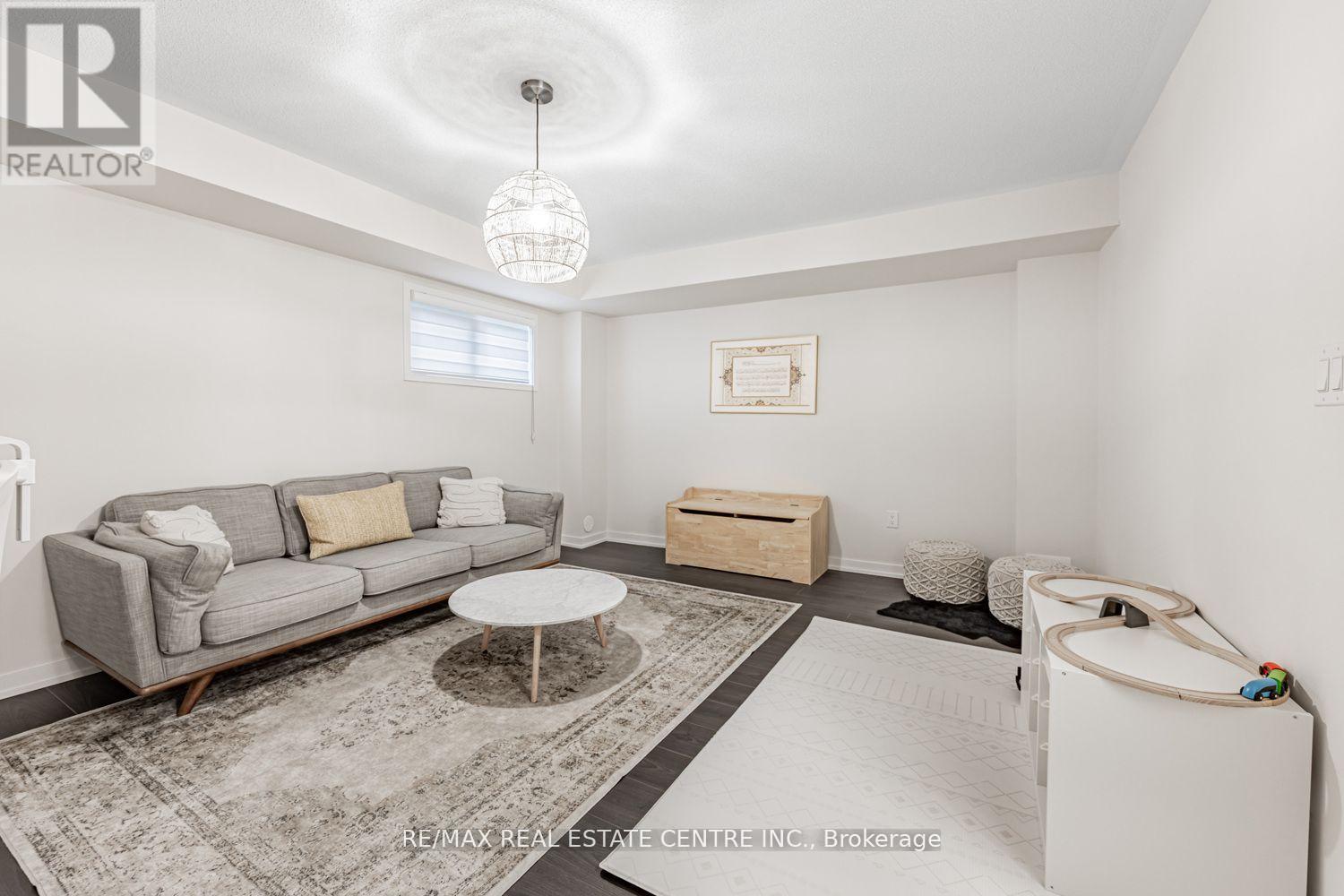 1310 Bradenton Path, Oshawa, Ontario  L1K 1H2 - Photo 7 - E12547578