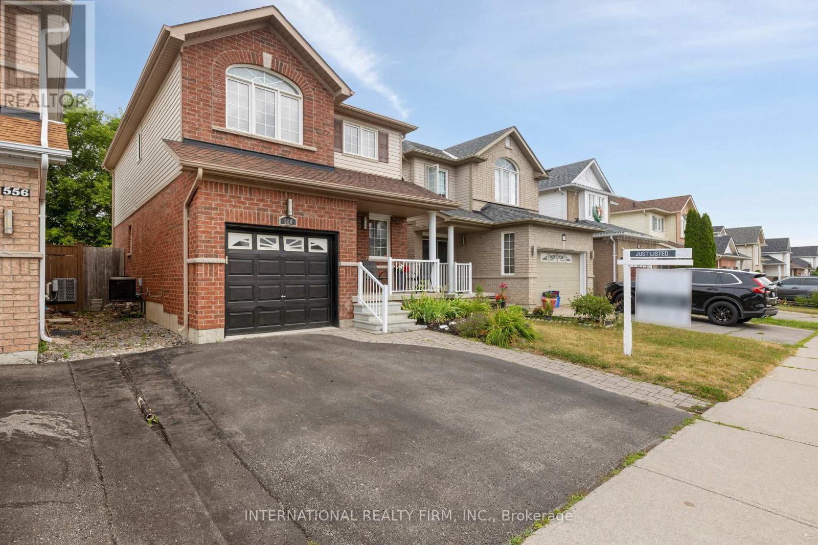 560 Falconridge Drive, Oshawa, Ontario  L1K 0C1 - Photo 3 - E12547596