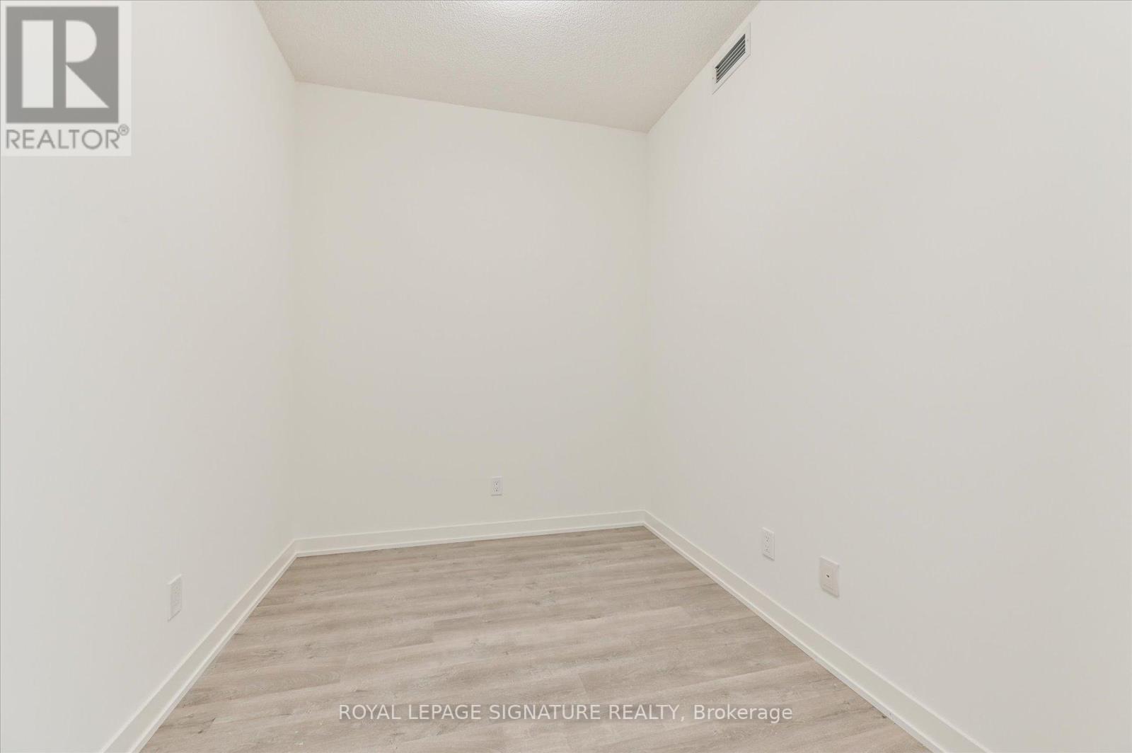 C315 - 38 Simcoe Promenade, Markham, Ontario  L6G 1B3 - Photo 5 - N12547584