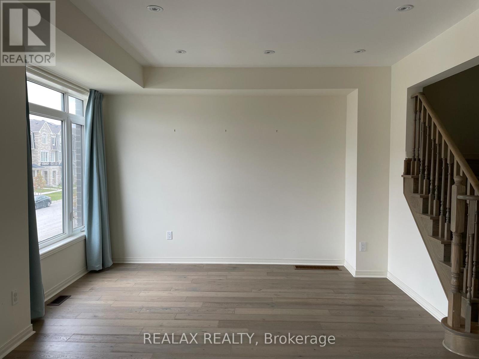 95 William F Bell Parkway, Richmond Hill, Ontario L4S 0K7 - Photo 3 - N12547594