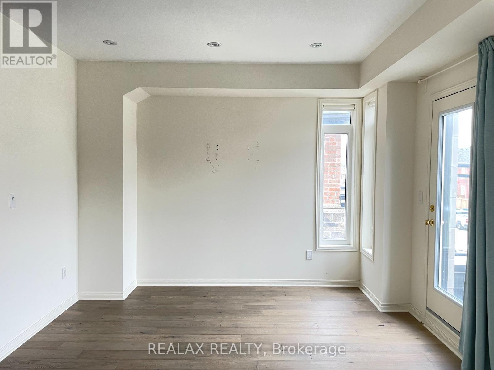 95 William F Bell Parkway, Richmond Hill, Ontario L4S 0K7 - Photo 4 - N12547594