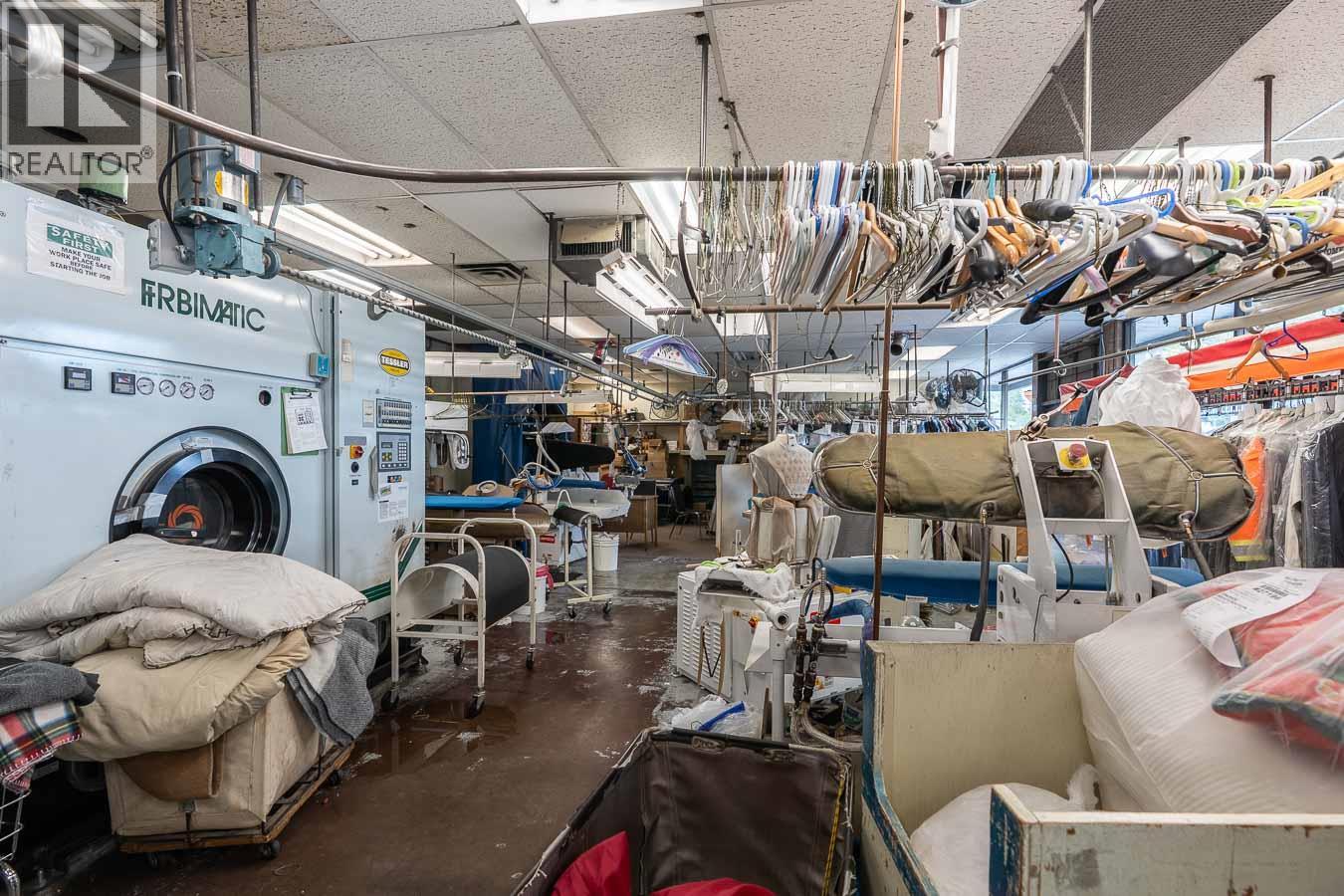 303 Tranquille Road, Kamloops, British Columbia  V2B 3G4 - Photo 9 - 10369372