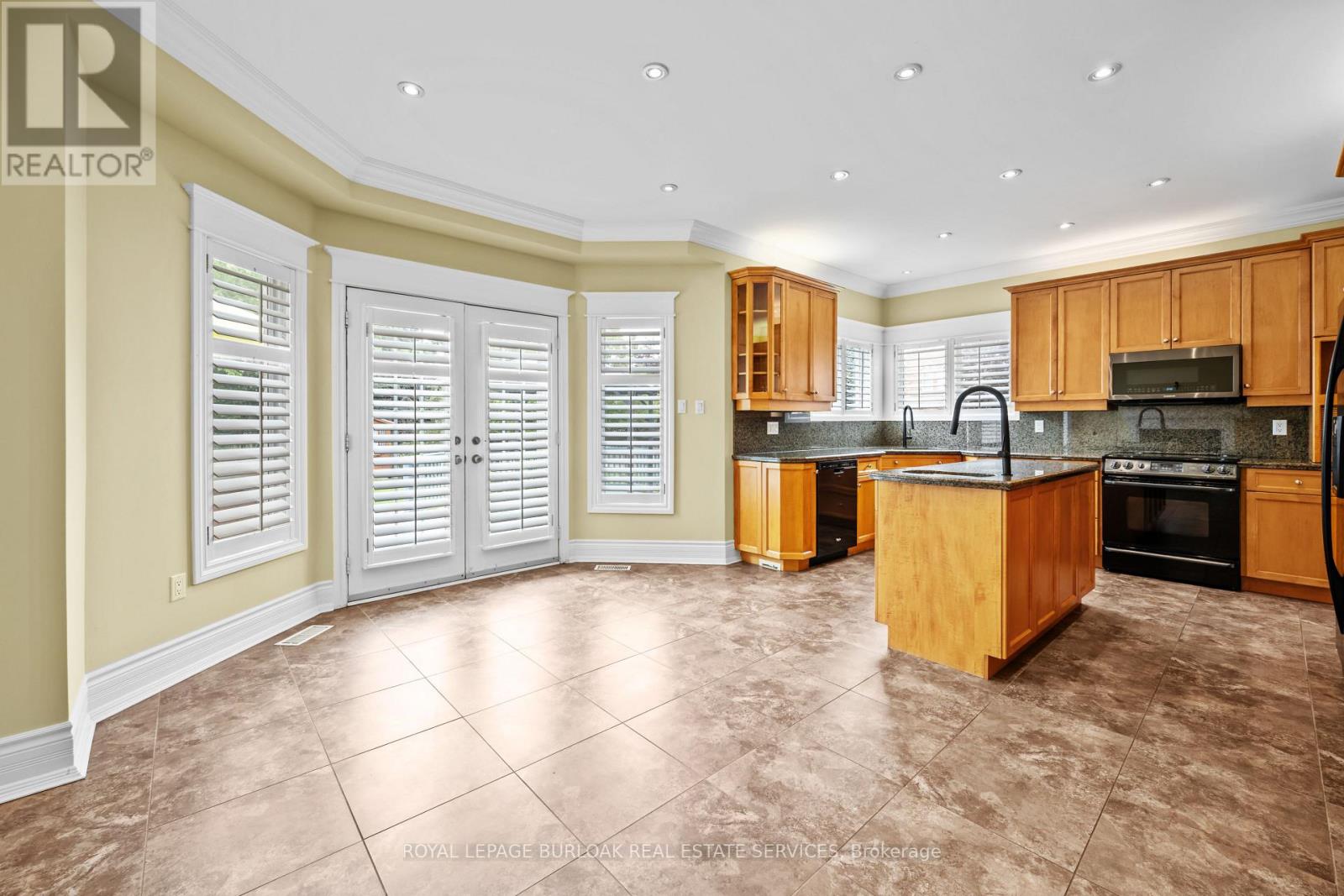 2531 Hogan Court, Burlington, Ontario L7M 4T5 - Photo 12 - W12547532