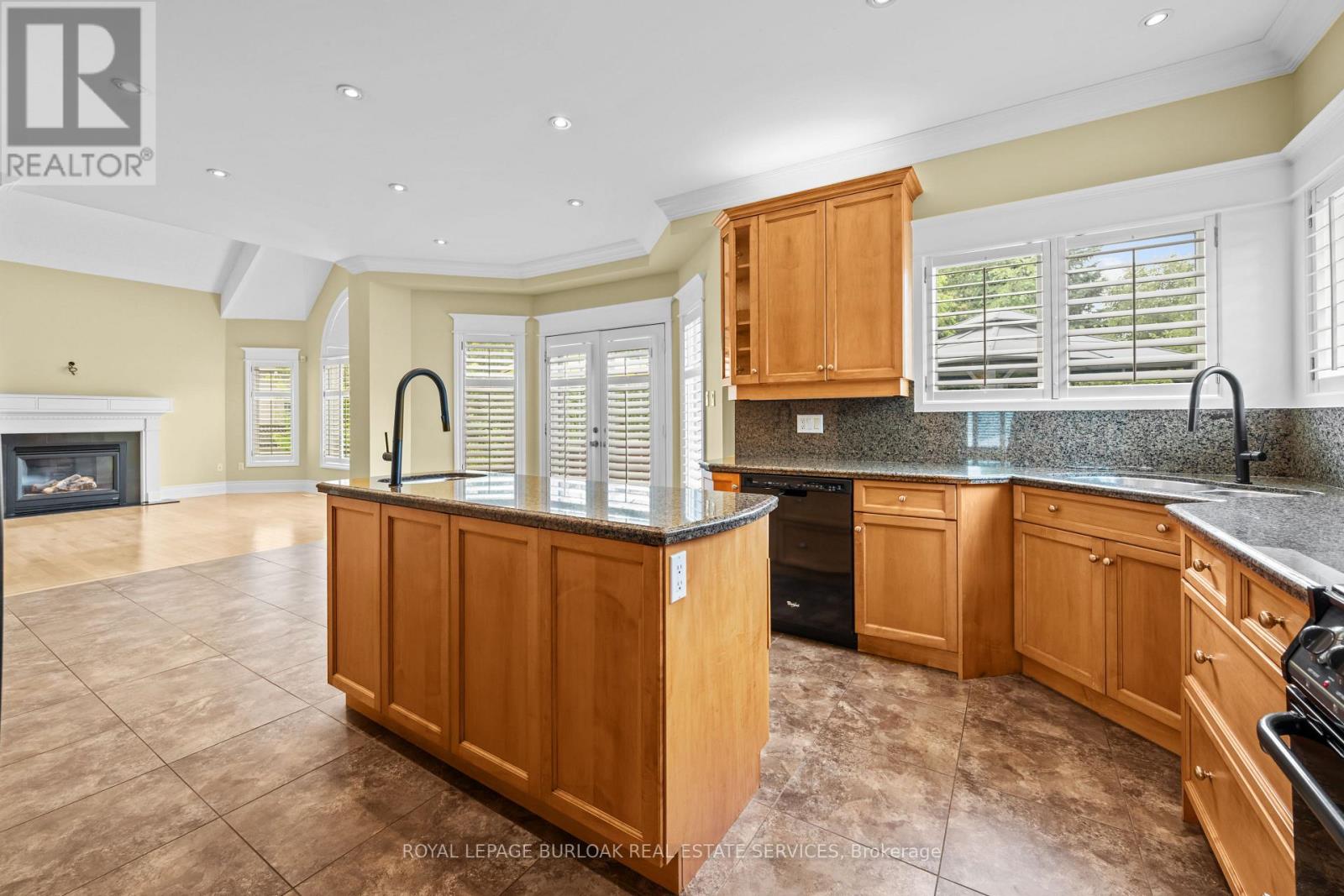 2531 Hogan Court, Burlington, Ontario L7M 4T5 - Photo 16 - W12547532