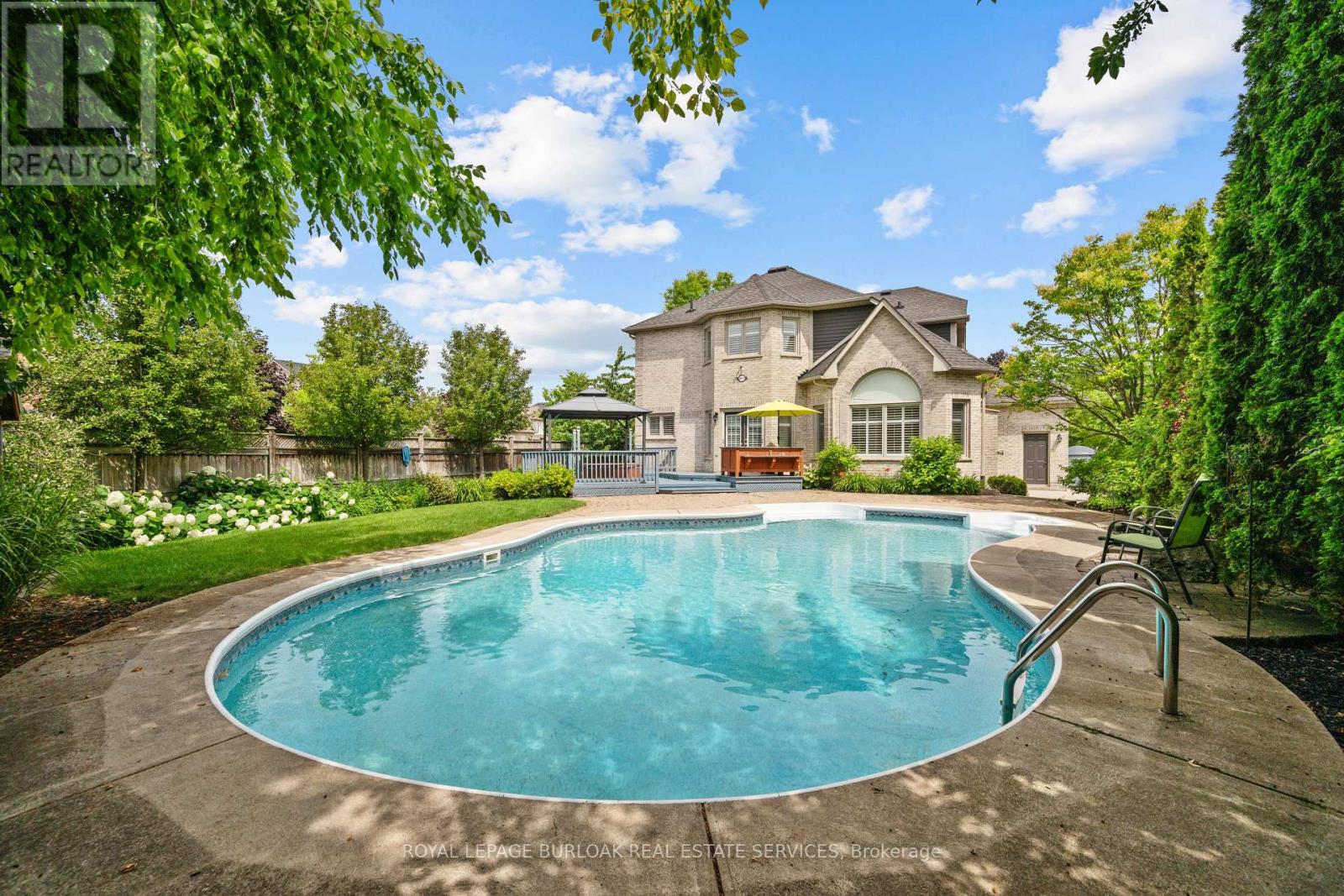 2531 Hogan Court, Burlington, Ontario L7M 4T5 - Photo 41 - W12547532