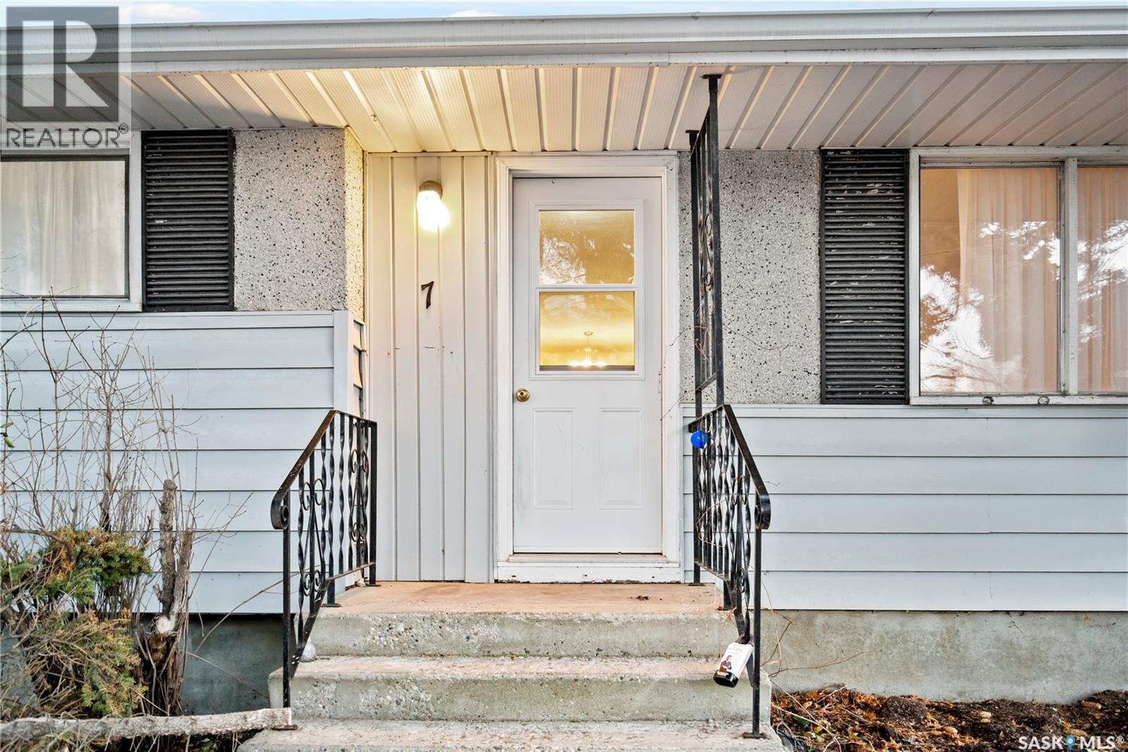 7 Hyde Avenue, Regina, Saskatchewan  S4R 3X8 - Photo 4 - SK023888