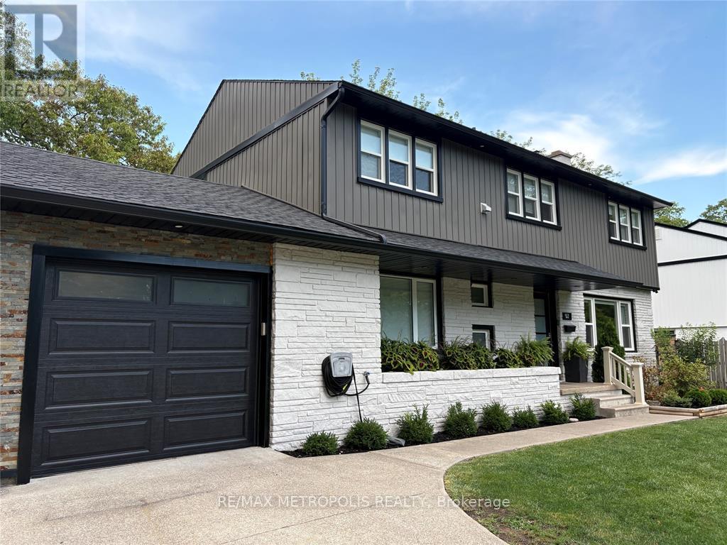 552 Cathcart Boulevard, Sarnia, Ontario  N7V 2N2 - Photo 3 - X12547560