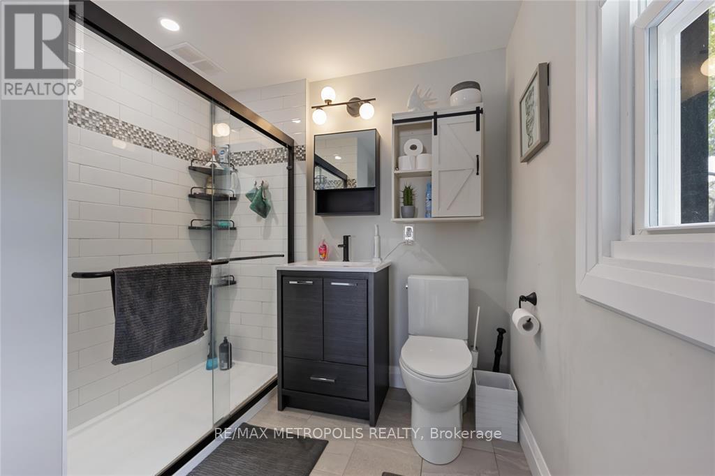 552 Cathcart Boulevard, Sarnia, Ontario  N7V 2N2 - Photo 32 - X12547560