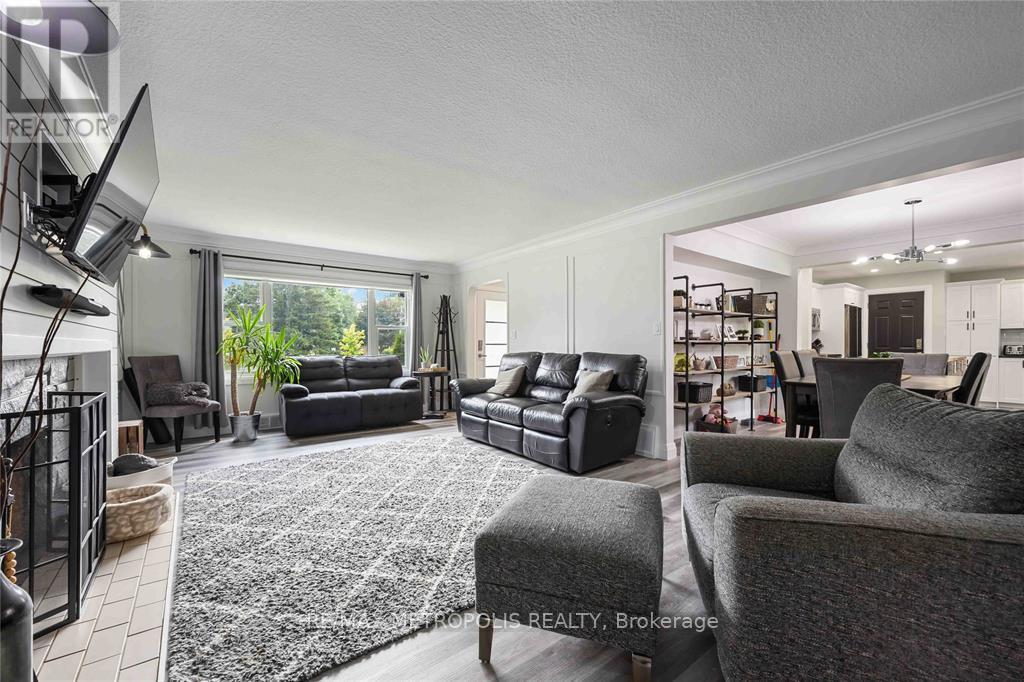 552 Cathcart Boulevard, Sarnia, Ontario  N7V 2N2 - Photo 8 - X12547560