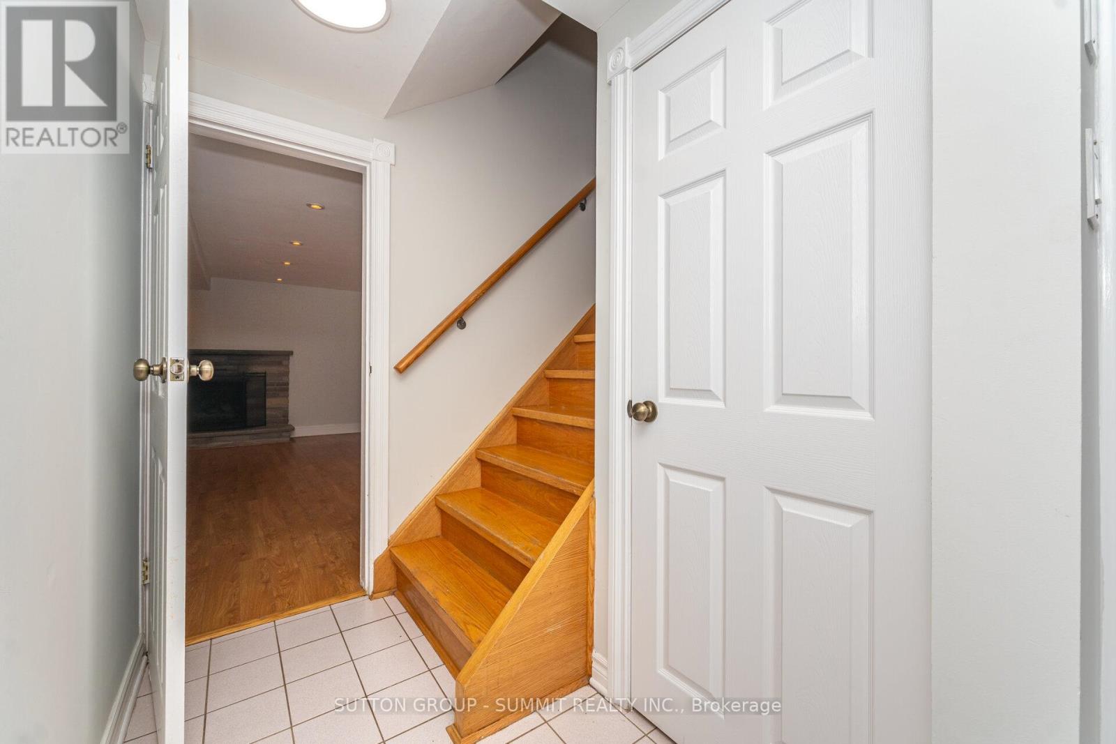 3018 Dalehurst Drive, Mississauga, Ontario L5N 6M8 - Photo 25 - W12541750