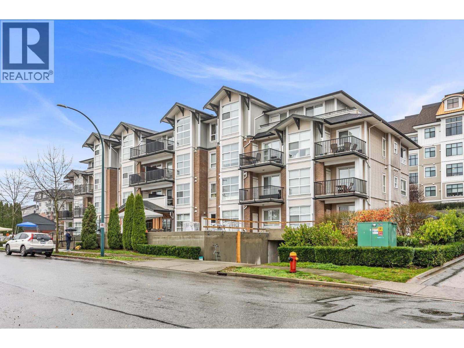 403 827 RODERICK AVENUE, Coquitlam, British Columbia