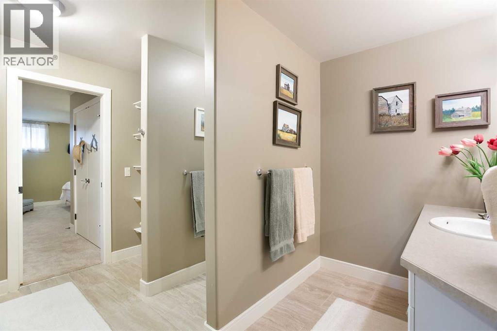 311 Rodeo Ridge, Rural Rocky View County, Alberta  T2Z 3G2 - Photo 39 - A2268978