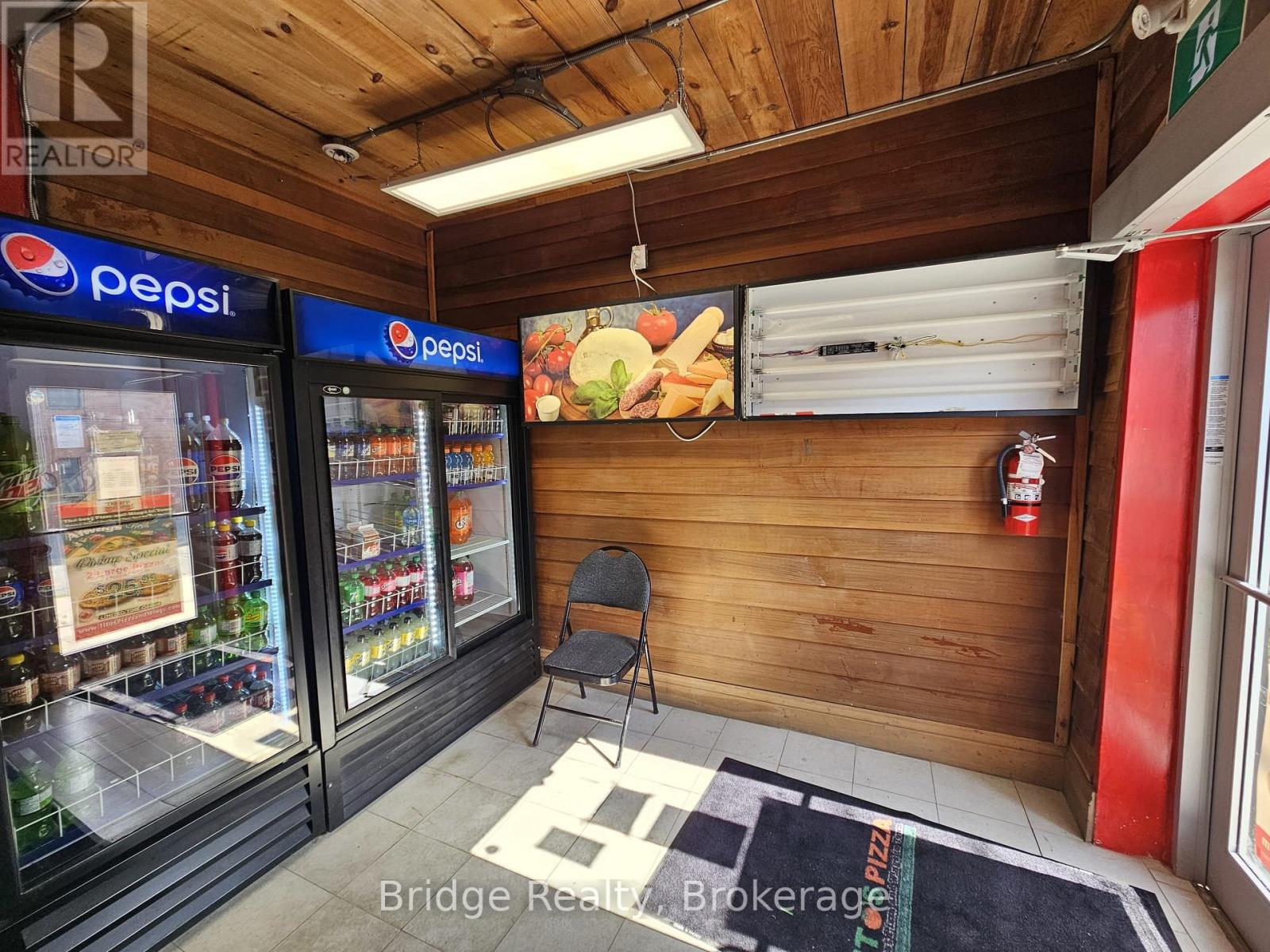 2 - 51 King Street E, Ingersoll, Ontario  N5C 1G6 - Photo 6 - X12547604