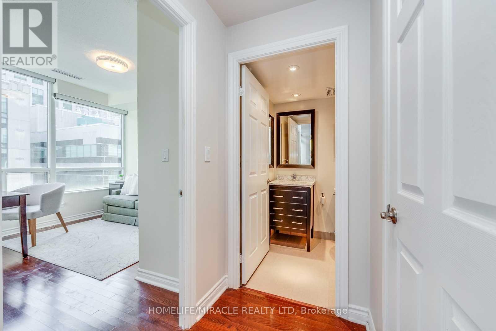 Ph09 - 270 Wellington Street W, Toronto, Ontario  M5V 3P5 - Photo 13 - C12547608