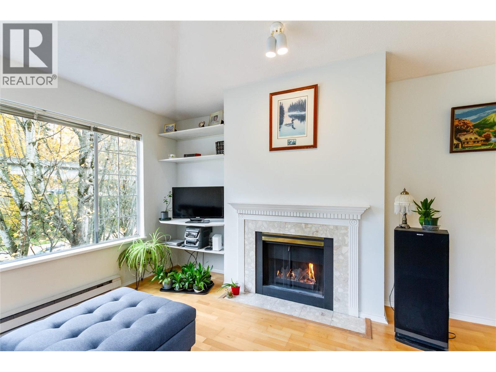 406 6820 Rumble Street, Burnaby, British Columbia  V5E 4H9 - Photo 3 - R3067276