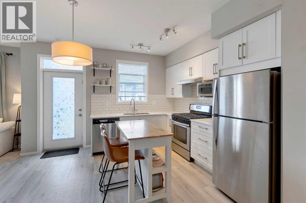 202, 110 Redstone Walk Ne, Calgary, Alberta  T3M 1M6 - Photo 4 - A2264074