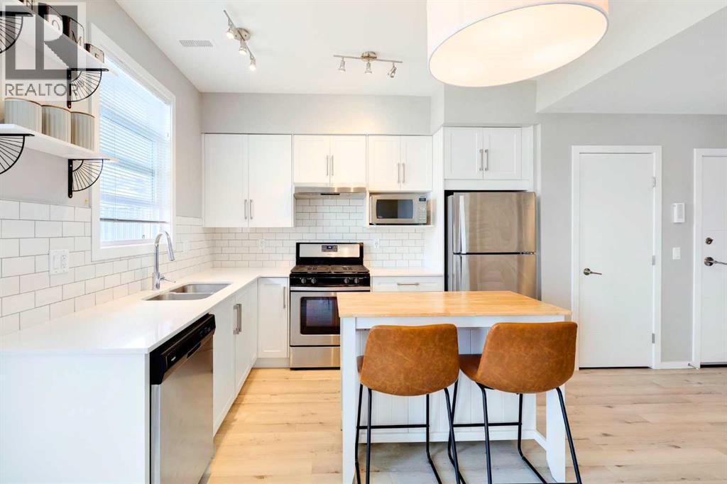 202, 110 Redstone Walk Ne, Calgary, Alberta  T3M 1M6 - Photo 5 - A2264074