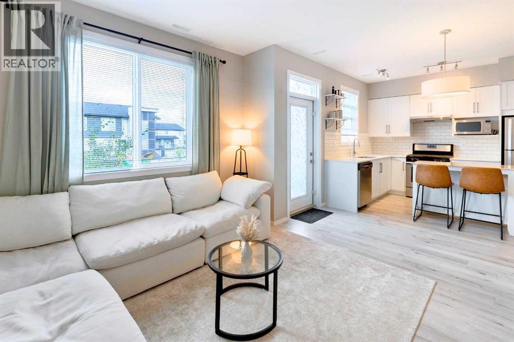 202, 110 Redstone Walk Ne, Calgary, Alberta  T3M 1M6 - Photo 6 - A2264074